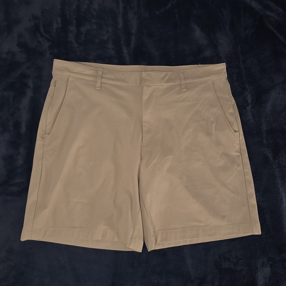 NWT FABLETICS Mens 34 The High Side Chino Shorts Street Twill Khaki Beige Golf